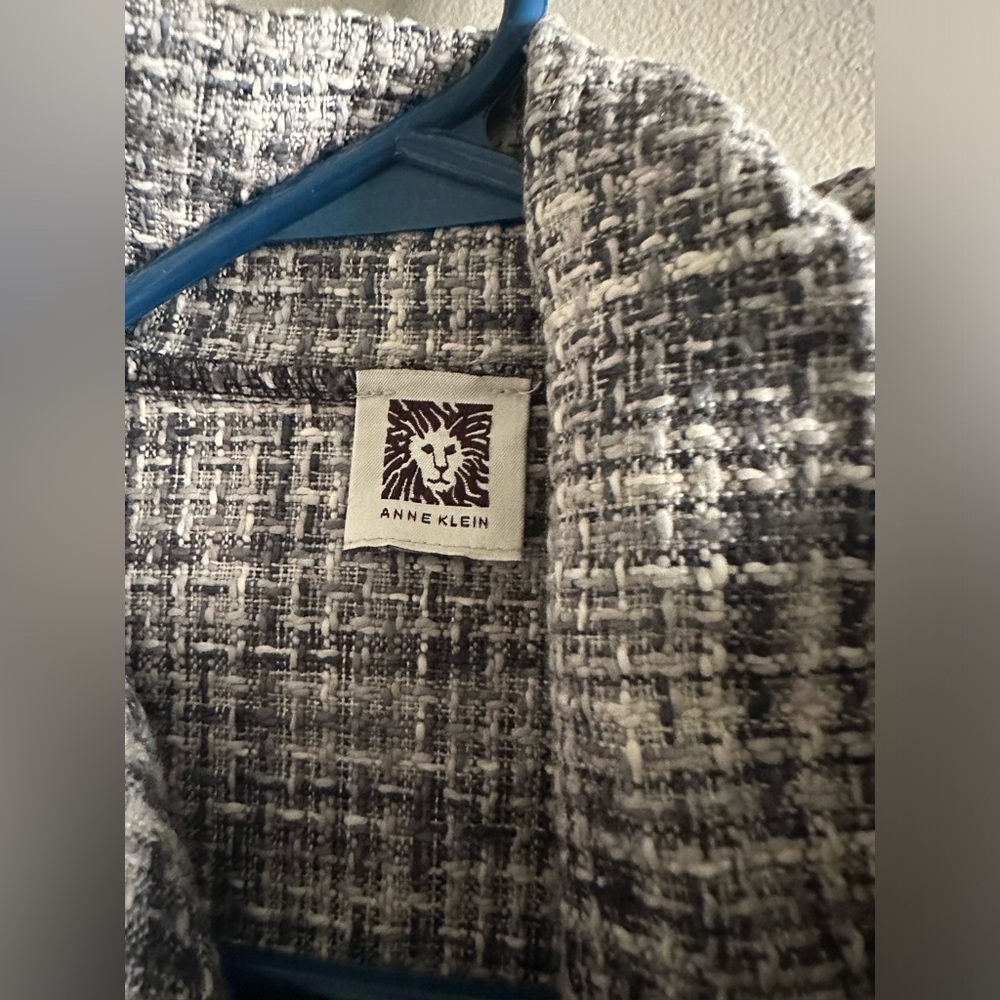 Anne Klein Stylish Black and Gray Women's Sweater Size M - Picture 3 of 3